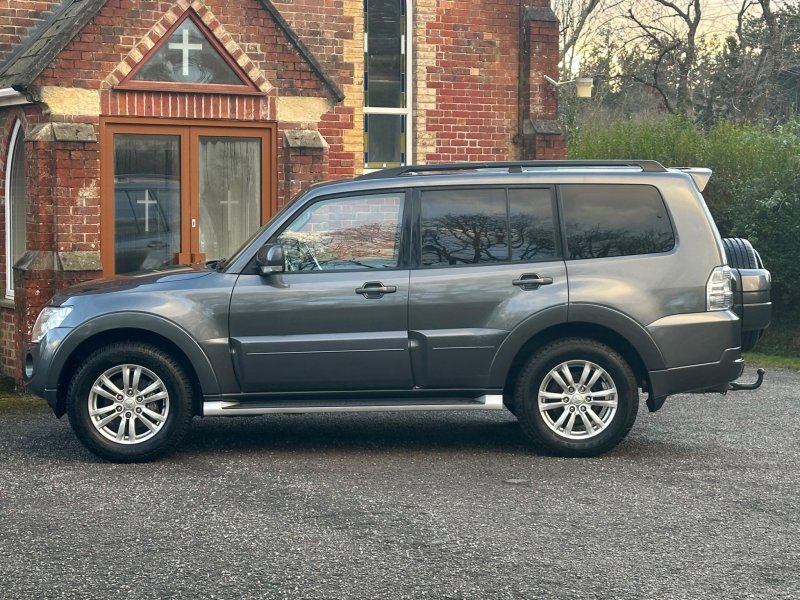 MITSUBISHI SHOGUN