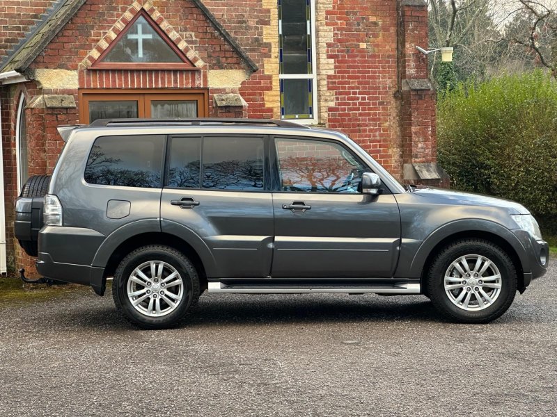 MITSUBISHI SHOGUN