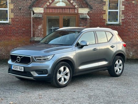 VOLVO XC40 1.5 T3 Momentum Pro Euro 6 (s/s) 5dr