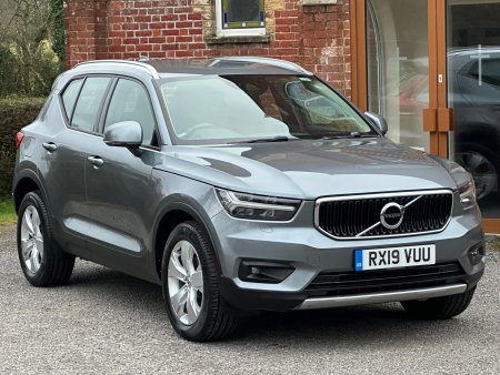 VOLVO XC40 1.5 T3 Momentum Pro Euro 6 (s/s) 5dr