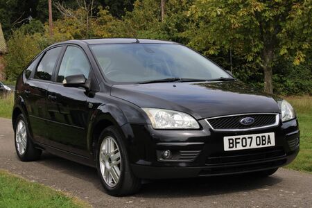 FORD FOCUS 2.0 Ghia 5dr